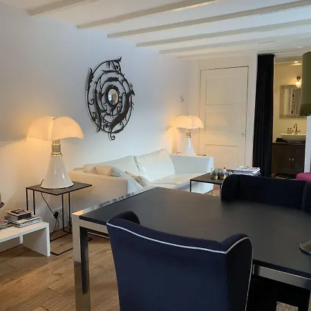 Place To Be 3* Naarden