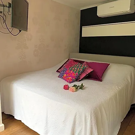 Bed & Breakfast Place To Be 3*