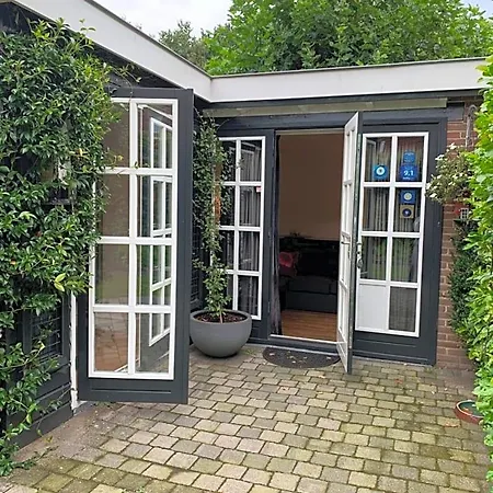 Place To Be 3* Naarden