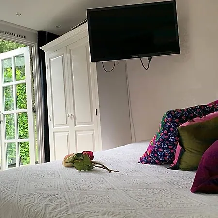 Place To Be Bed & Breakfast Naarden