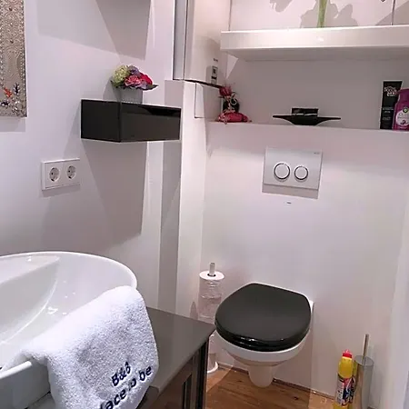 Place To Be Bed & Breakfast 3*