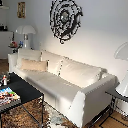 Bed & Breakfast Place To Be Naarden