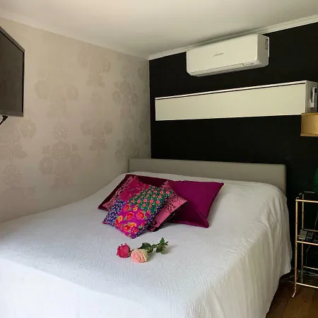 Place To Be Bed & Breakfast