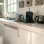 Bed & Breakfast Place To Be Naarden